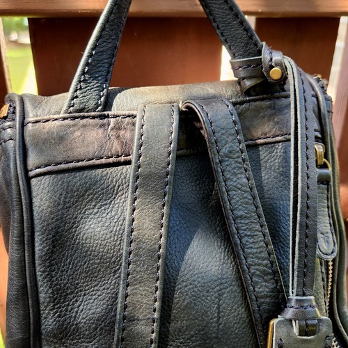 Frye Madison Pequeño Negro Suave Cuero Mochila Monedero + Original Bolsa para el Polvo - Imagen 14 de 23
