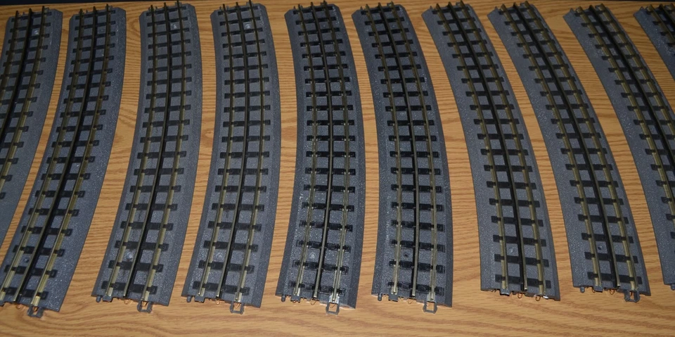 MTH Realtrax O-82 curve 40-1082 (16 pieces)  & O-72 curve 40-1010 (10 pieces) - Image 4 of 4