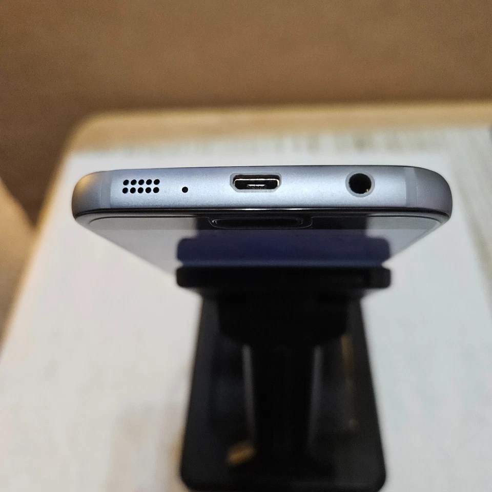 Samsung SM-G930A Galaxy S7 Network locked/AT&T Smartphone 32gb Black - Image 3 of 4