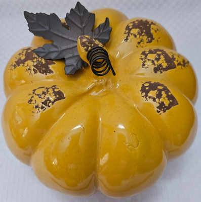 Beautiful Ceramic Pumpkin With Wire Stem/Maple Leaf/ Fall Decor/ Thanksgiving