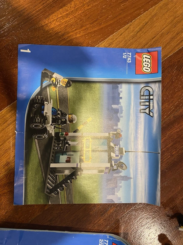 LEGO City 7743 Police Command Center, foto 4 de 4