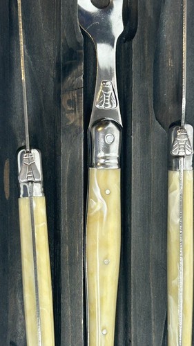 Jean Dubost Laguiole Bee 3 Piece Cheese Set Beige Handles In Wood Tray France - Picture 3 of 24