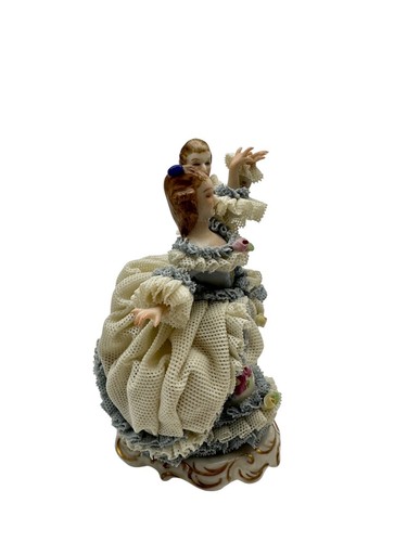 Dresden Lace Figurine Courtship Scene of a Dancing Couple - Picture 6 of 8