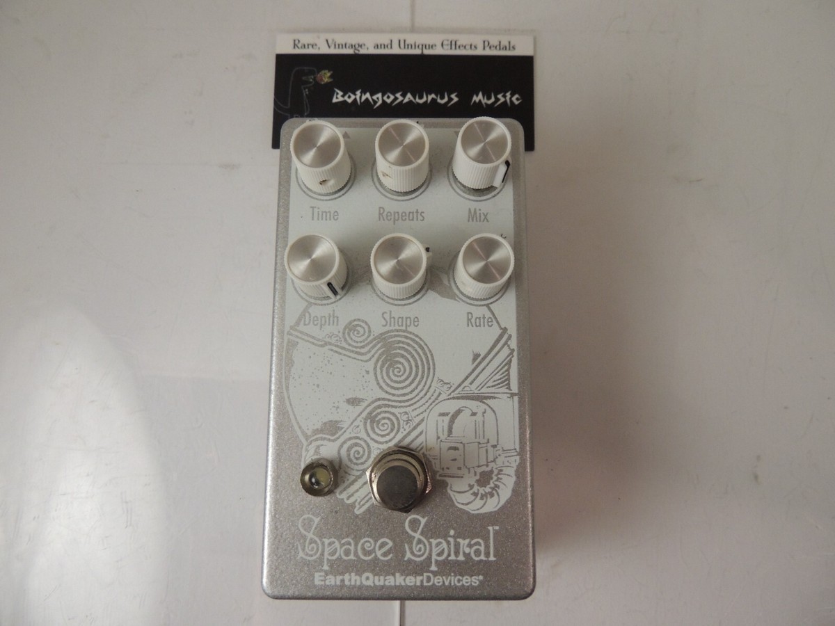 Earthquaker Space Spiral Modulated Delay Effects Pedal Free