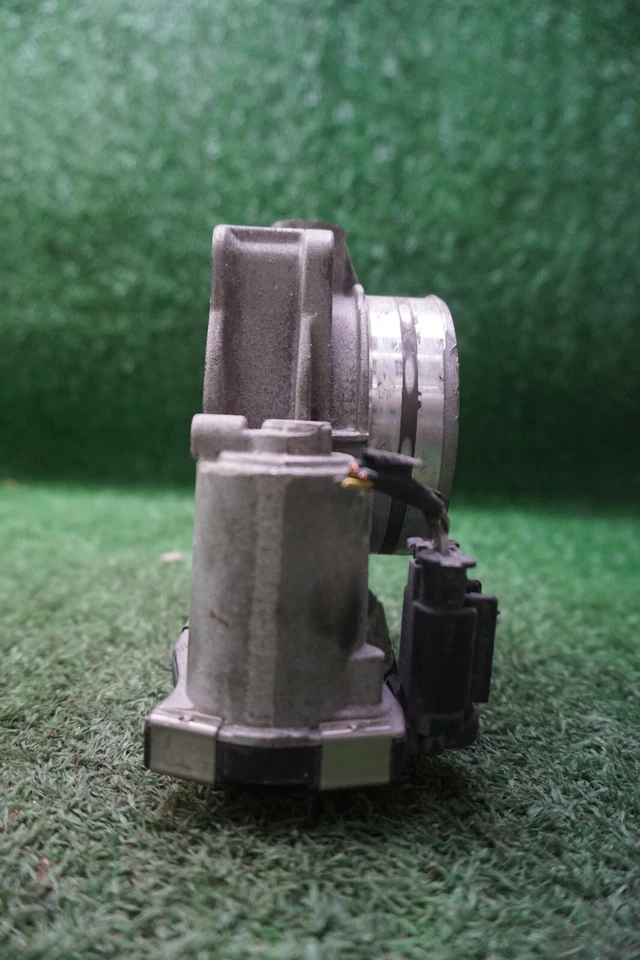 Chevrolet Traverse 2018 3,6 L carrocería del acelerador OEM 12670981AA Foto 4 de 4