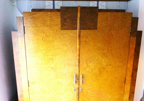 ART DECO ORIGINAL BURR MAPLE 1930'S CASTELLATED DOUBLE WARDROBE CHROME HANDLES - Picture 7 of 14