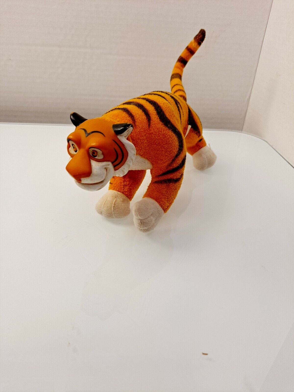 THE WALT DISNEY COMPANY RAJAH Tiger Aladdin Applause HARD FACE Stuffed  Animal | eBay
