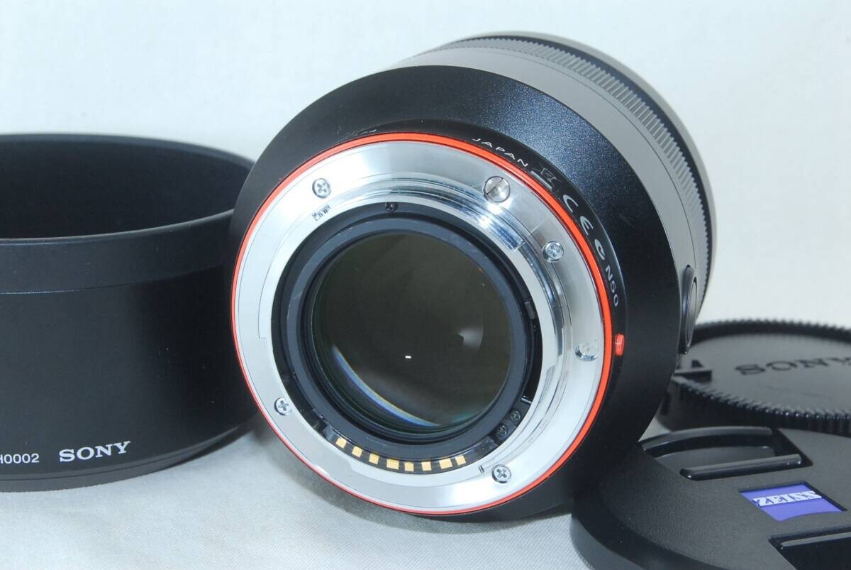 Sony Carl Zeiss Planar 85mm f/1.4 ZA T* SAL85F14Z with