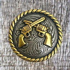 Crossed Pistols Concho CON991-A