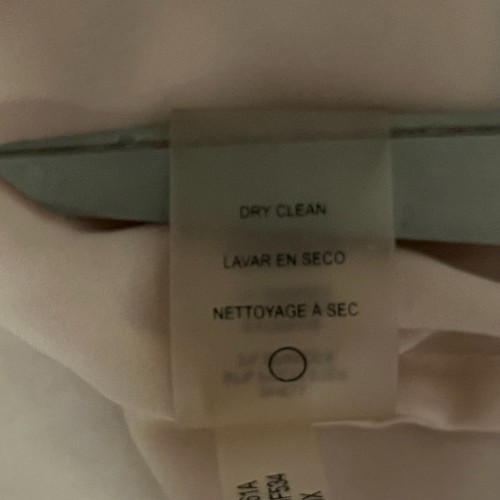 Calvin Klein seidig transparente Bluse Gr. S hellrosa mit schwarzer Paspel ärmellos V-Ausschnitt - Bild 6 von 6