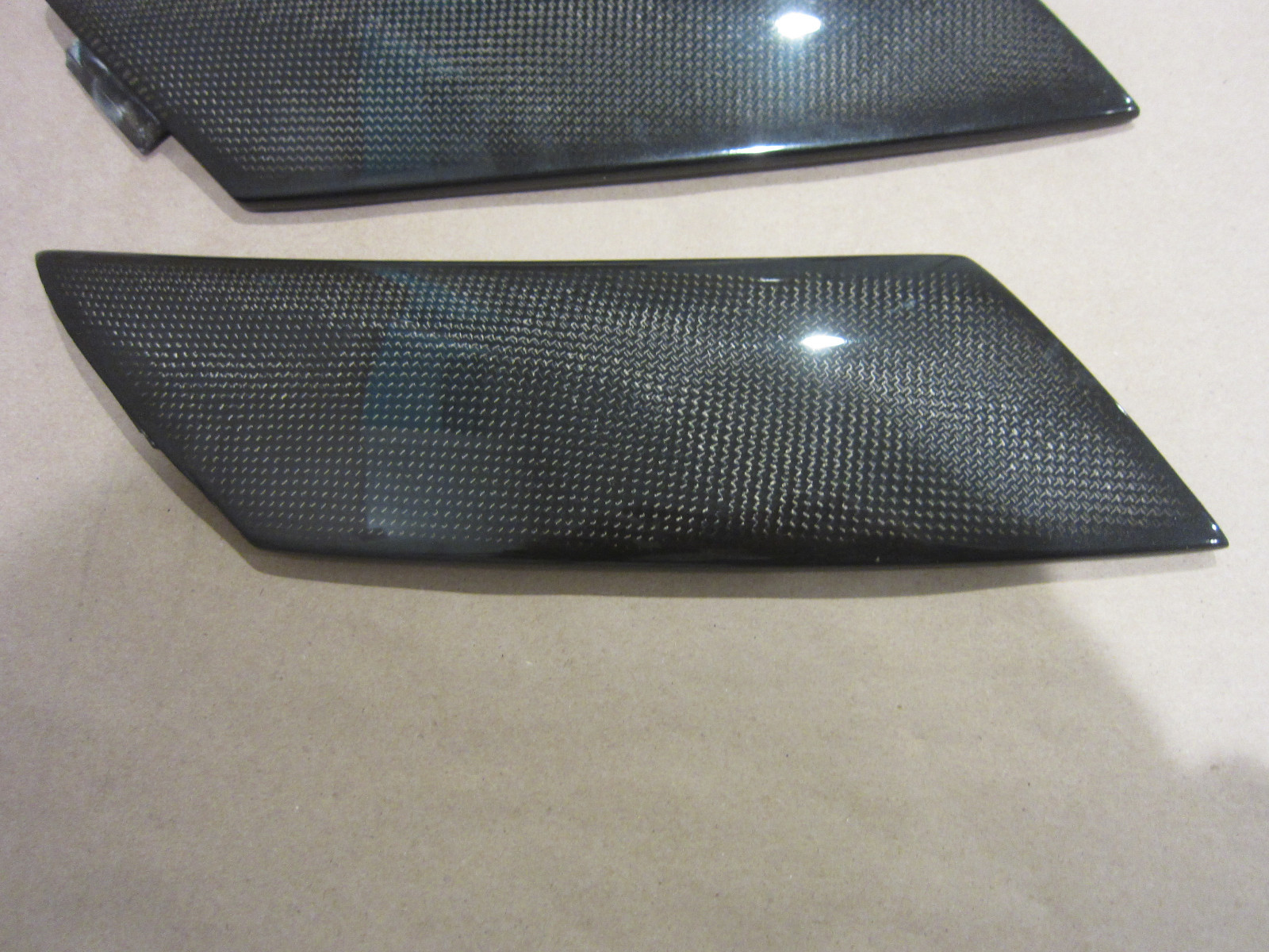 Lamborghini Diablo - Set Of Side Skirt Fins Carbon Fiber - P/N 009410311