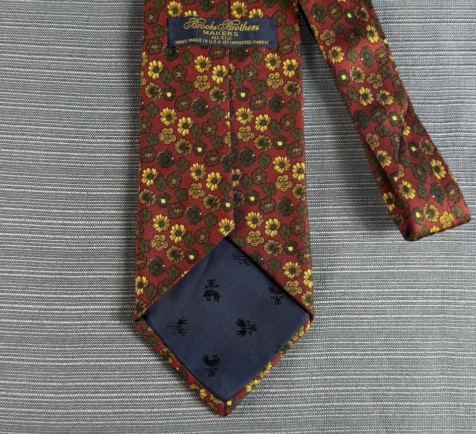 Gravata masculina BROOKS BROTHERS Makers feita nos EUA flores geométricas estampa por toda parte - Imagem 2 de 3