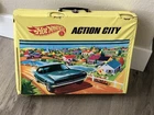 HOT WHEELS RED LINE ACTION CITY LARGE PLAYSET NICE SHAPE