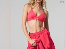 alo yoga SPLENDOR BRA in Candy Red , Med. Excellent Cond.(worn once)