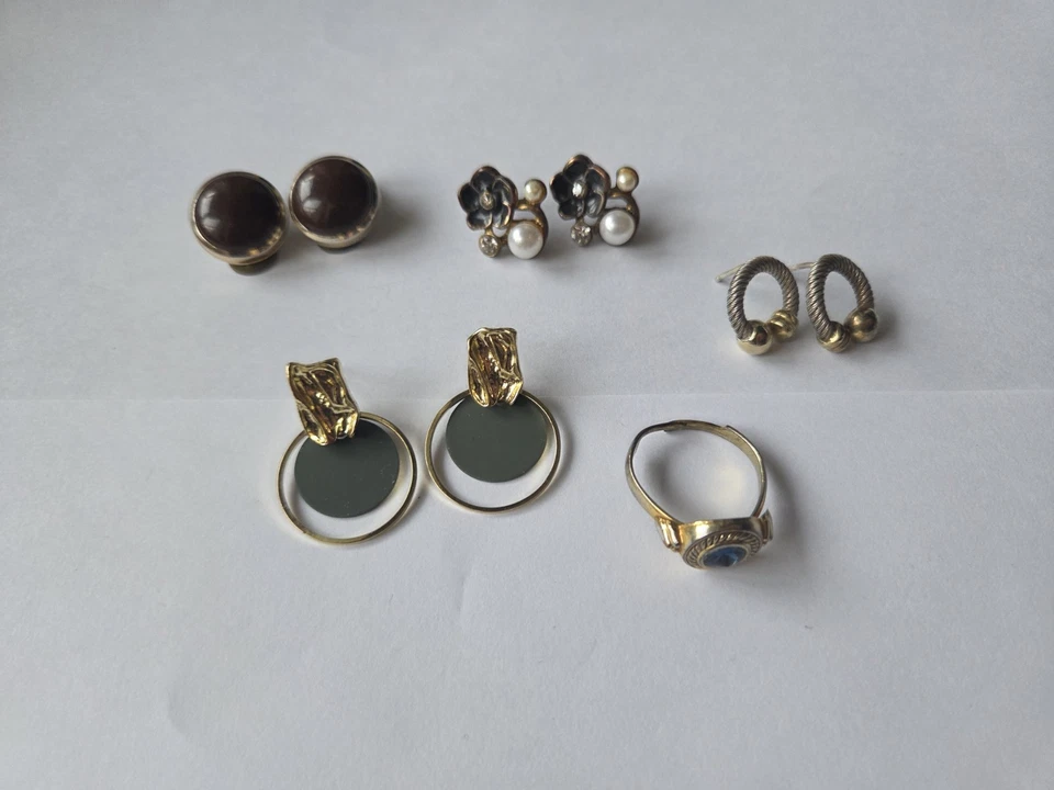 Schmuckset Nachlass Goldfarben Modeschmuck Ohrringe Ring - Bild 3 von 4