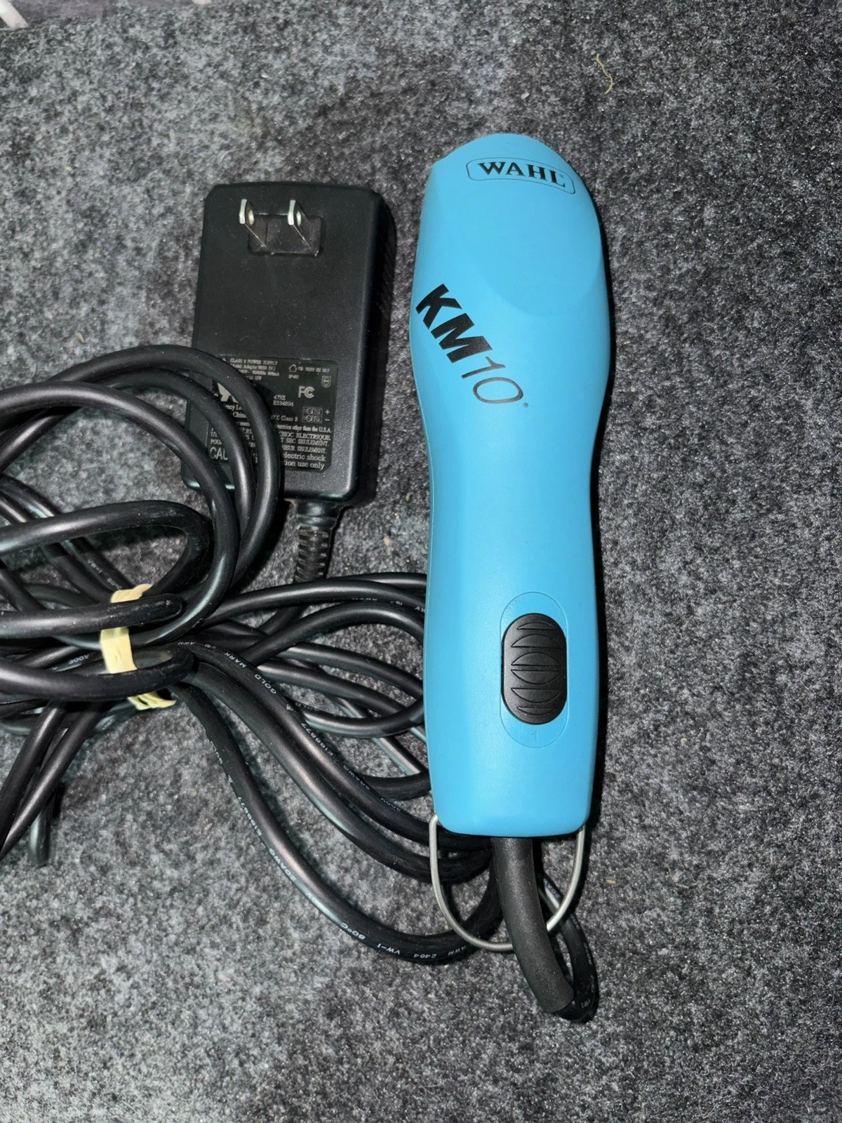 Wahl Professional Animal Grooming KM10+ Corded Pet Clipper, Used W #10 Blade Set