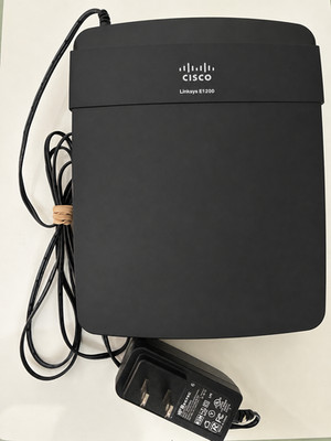 Linksys E1200 N300 Wireless-N WiFi Router 4-Port - Tested and powers on properly