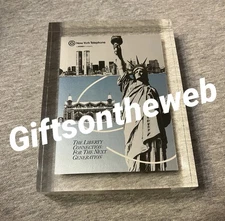 1986 Windows Of The World Restaurant World Trade Center Paperweight NY Telephone