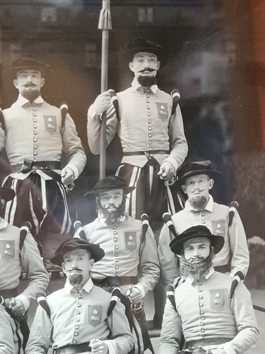 Vintage gerahmtes echtes Foto ""City Constables"" Royal Norfolk Regiment Festzug 1936 - Bild 11 von 16