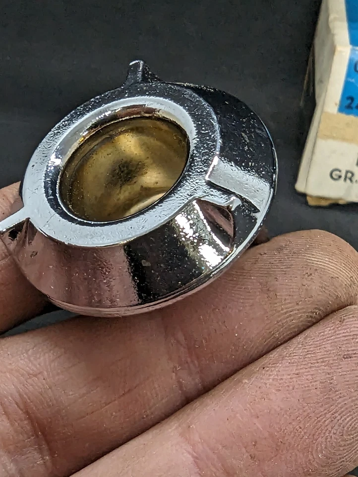 Nuevo de Lote Antiguo 1973 1974 1975 Oldsmobile Cutlass Delta 88 98 Radio Control Maniquí Foto 4 de 4