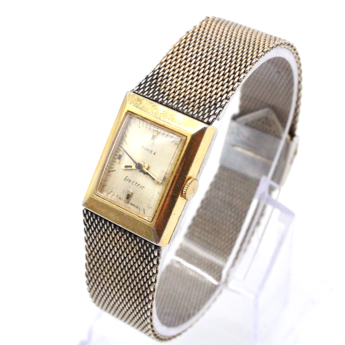 Vintage Timex Electric 80361 Gold Tone Ladies Watch Sunburst Dial Bracelet Runs Timex Electric Gold Plated Gold Dial Day Date Vintage Watch  main image 3