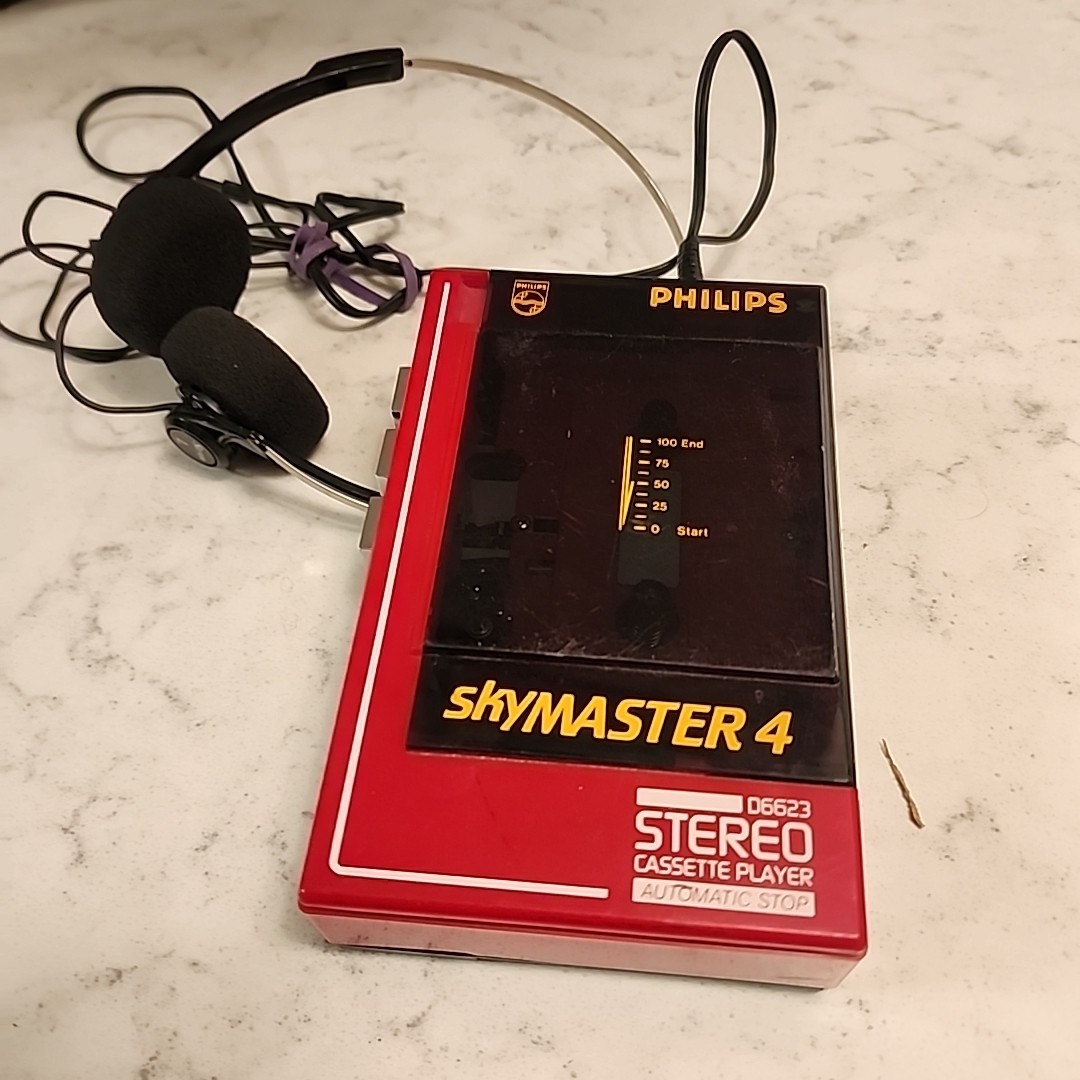 PHILIPS SKYMASTER STEREO Cassette Player Tape walkman D6611 EUR 34,90 - DE