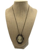 Vintage-style Cameo Pendant/brooch Necklace 372