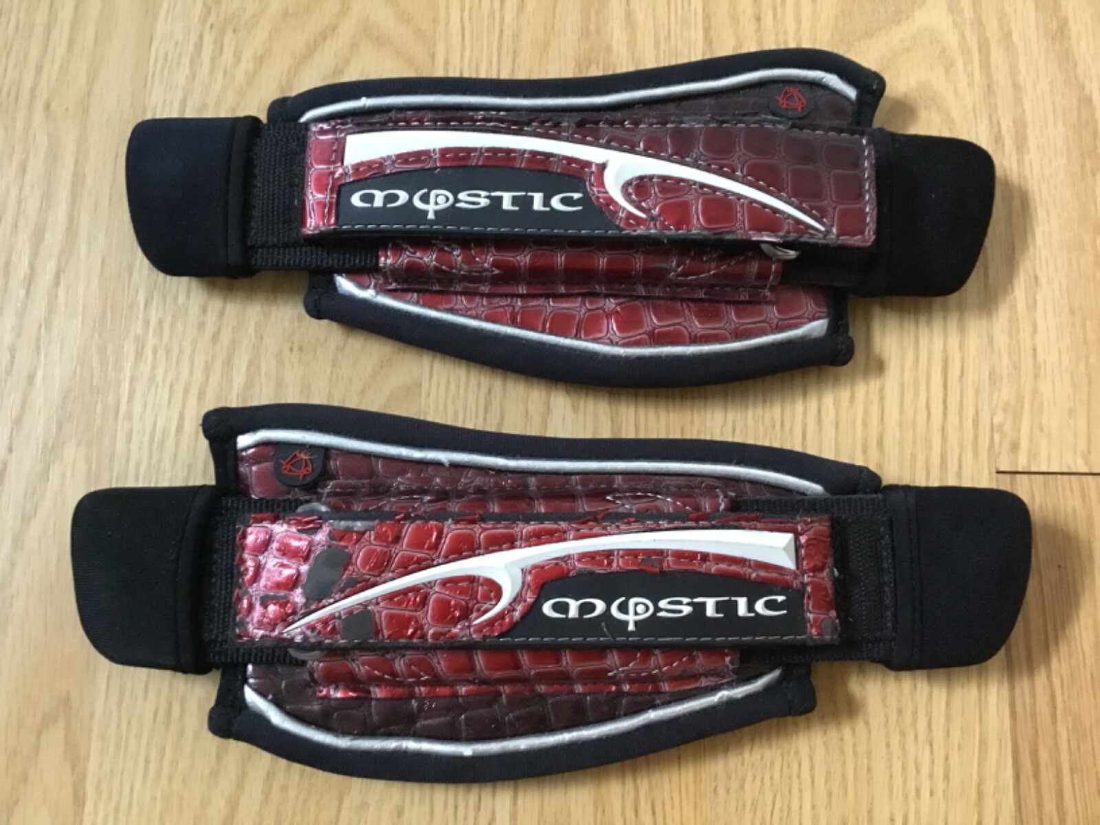 Mystic Kitesurfing Kiteboard Kite Board Straps Adjustable SMALL or Womens New!