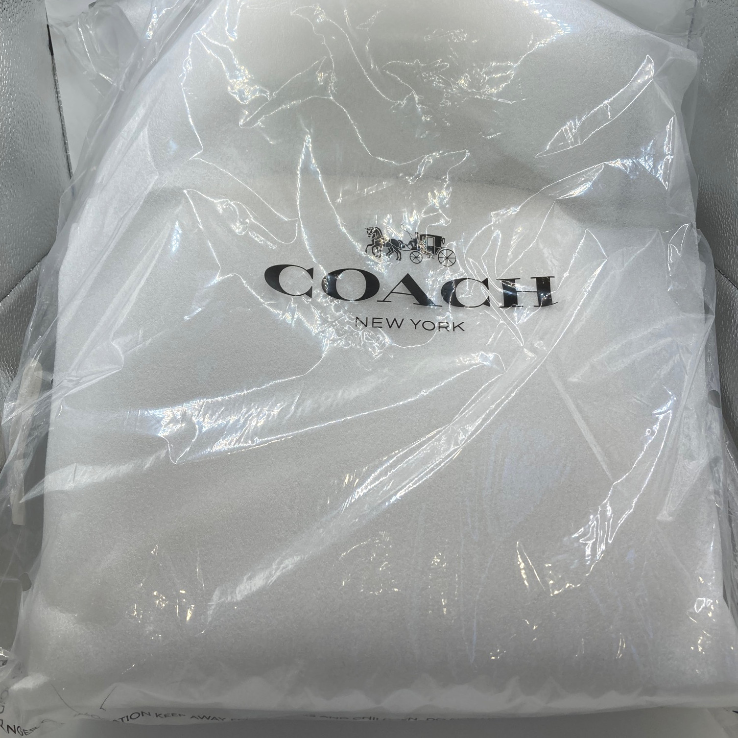 NWT Coach C2590 Willow Shoulder Bag Chalk White Crossbody In Original Packaging image 2