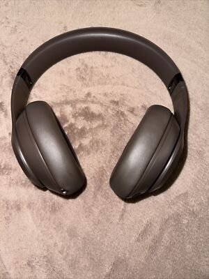 Beats Studio Pro Bluetooth Wireless Headphones - Deep Brown Beats Studio Pro Bluetooth Wireless Headphones - Deep Brown