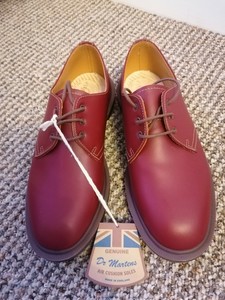 dr martens 1461 oxblood