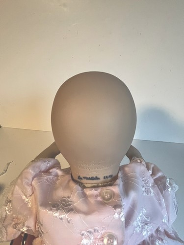 VTG Lee Middleton Doll Soft Body Newborn First Moments Closed Eyes 1983 Signed - Picture 5 of 23