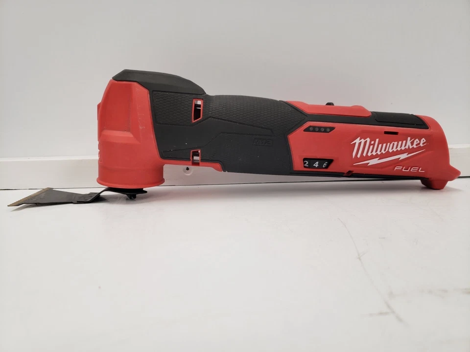 (75444-3) Milwaukee 2526-20 Oscillating Multi-Tool - Imagen 2 de 4