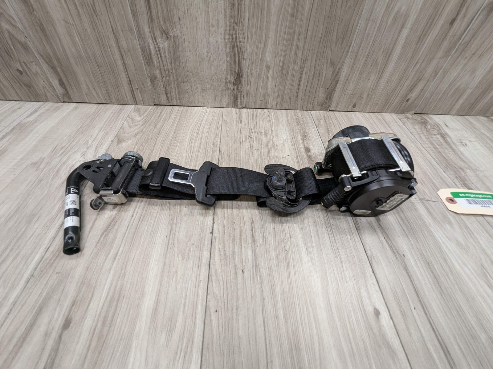 OEM BMW F15 F16 F85 X5 X6 Front Left Driver Seat Belt Seatbelt Retractor Black