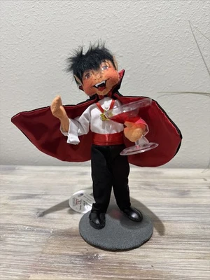 ANNALEE EXCLUSIVE 9in Count Dracula Item #860422 - 2022 - Image 1 of 4