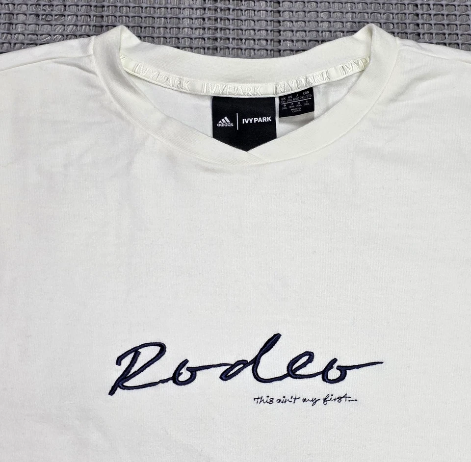Adidas Ivy Park Gráfico T 2XL Bordado Este No Es Mi Primer Rodeo Blanco Marfil Foto 4 de 4