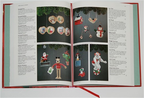 Hallmark Reference Book Collectors Christmas Ornaments Large Hardbound FullColor - Picture 2 of 7
