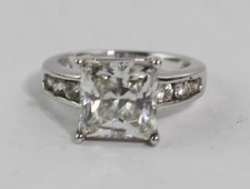 ELEGANT STERLING SILVER RING WITH PRINCESS CUT CUBIC ZIRCONIA SIZE 5