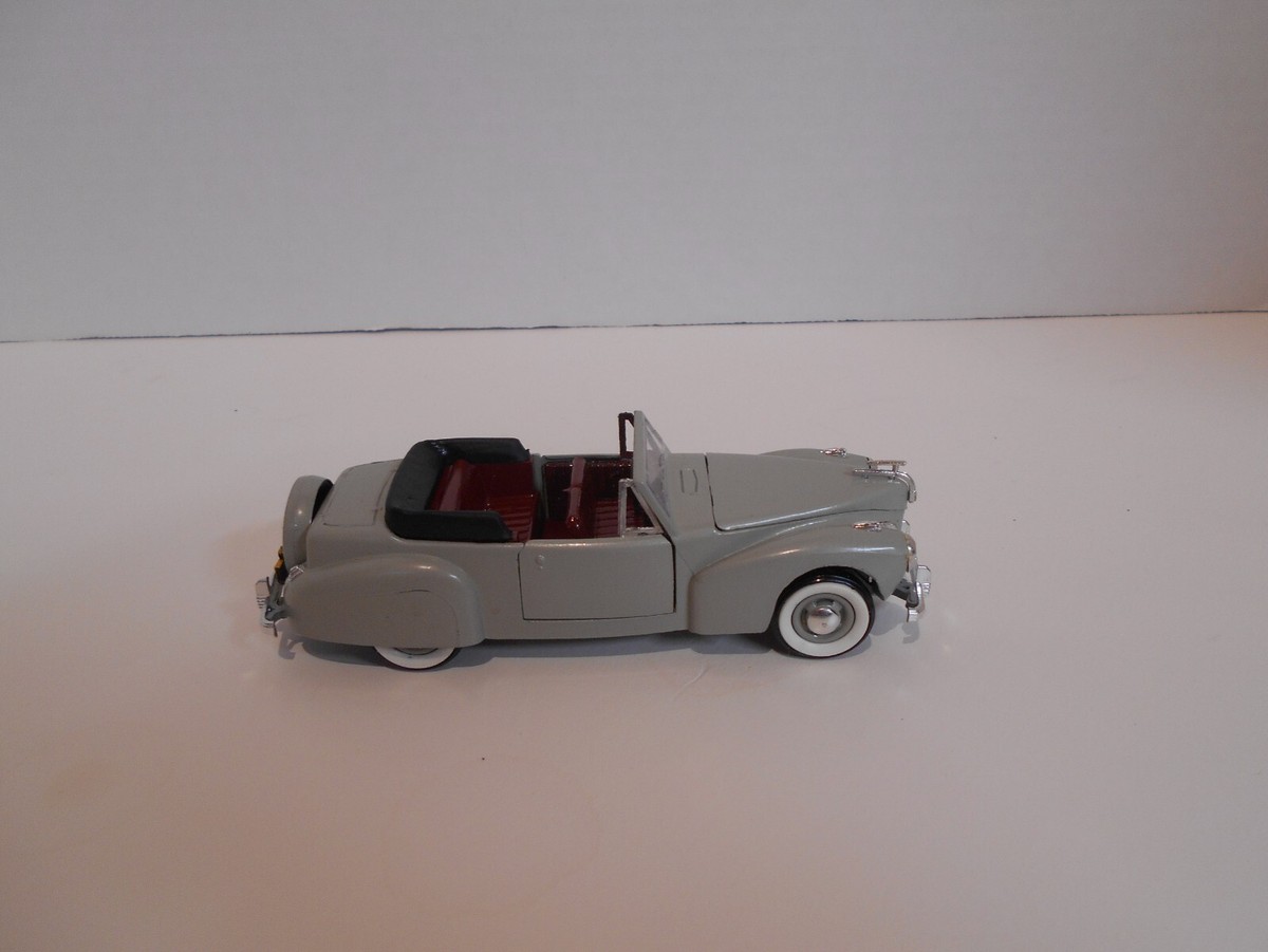ミニカー RIO LINCOLN CONTINENTAL CABRIOLET 1941 Rio 1/43 scale, 1941 Lincoln Continental Conv. Diecast Vehicle