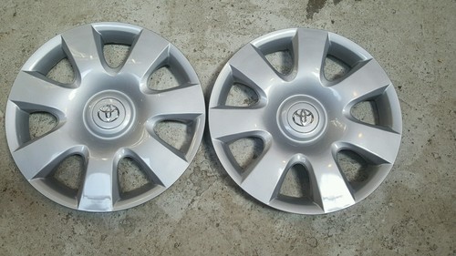 Toyota Camry 2002 Hubcaps