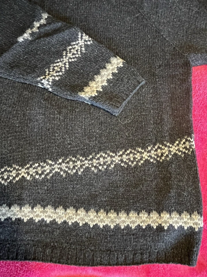 Suéter Allen Solly Para Hombre Talla XL 100% Lana de Cordero Tejido Cuello Redondo Gris con Blanco Foto 3 de 4