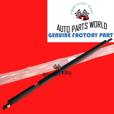 トヨタ　RAV4 Toyota RAV4 OEM Genuine Left Rear Door Belt Moulding 75740