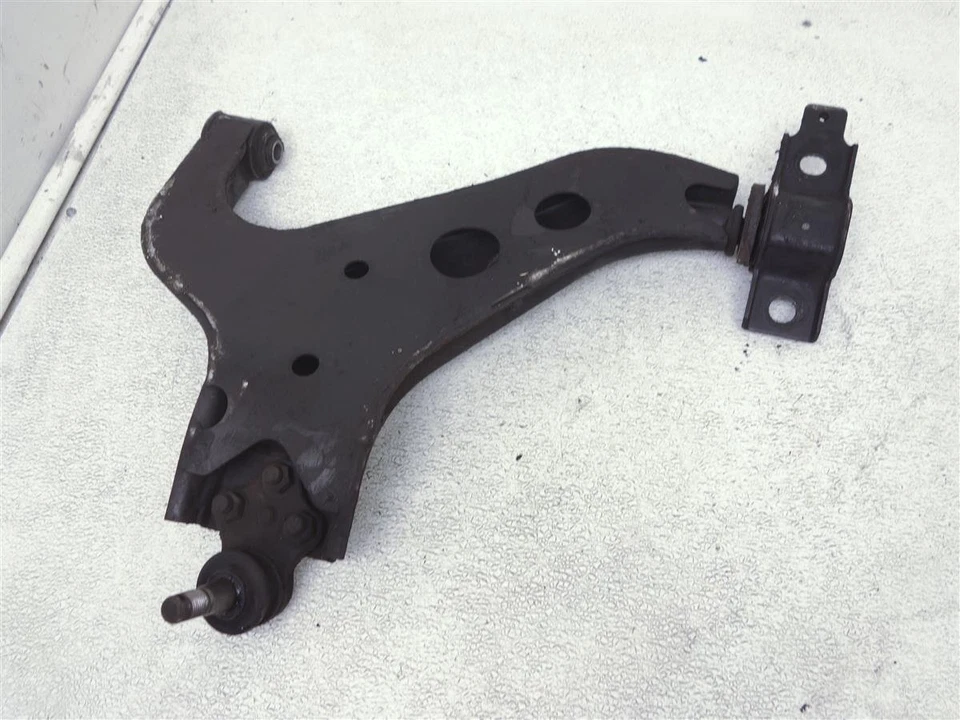 Brazo de control inferior del pasajero delantero Nissan Pathfinder 1996-2004 54500-0W001 Foto 4 de 4