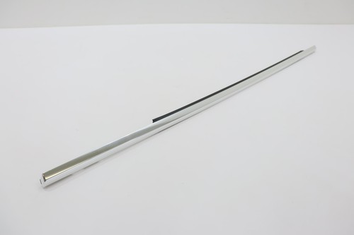 2019 - 2023 JAGUAR F-PACE REAR RIGHT DOOR WINDOW BELT MOLDING WEATHERSTRIP OEM - Picture 2 of 9