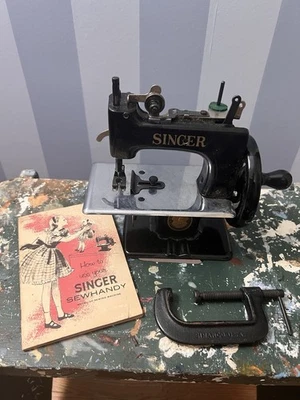 SINGER Child-sized Sewing Machine Collectible Sewing Machines for
