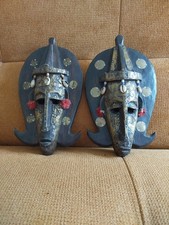 Paires D Anciens Masques Africain Cuivre Et Bois Travaillés