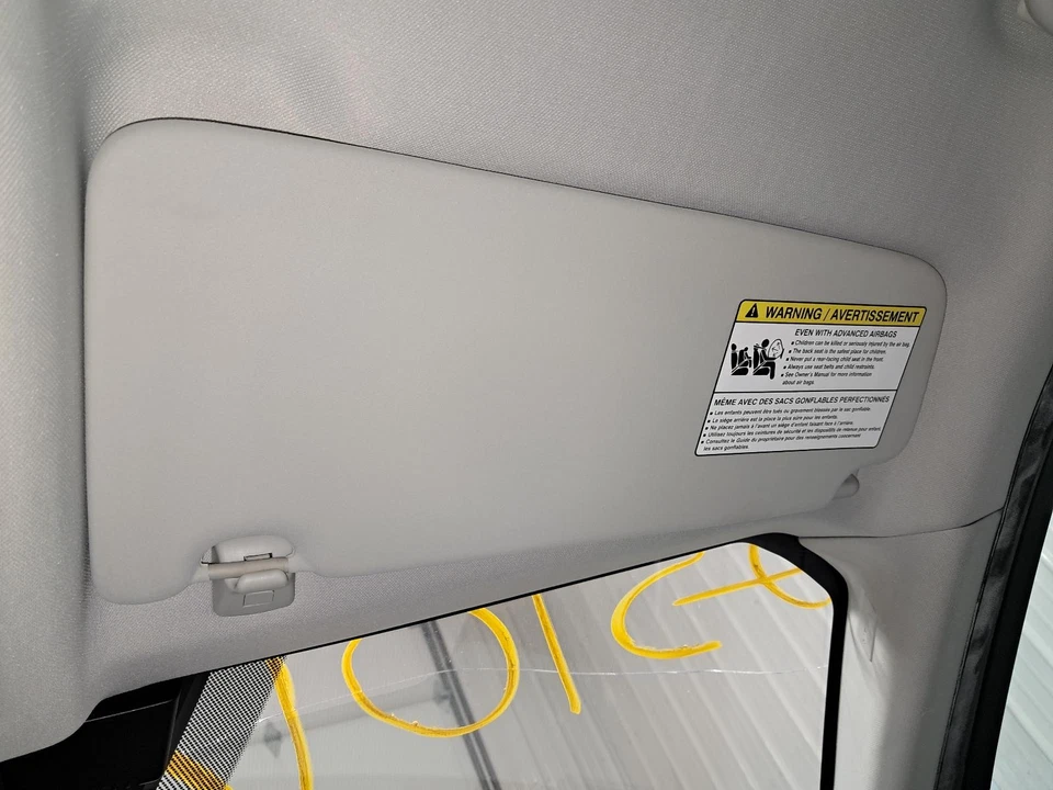 Parasol derecho usado se adapta a: Land Rover Discovery 2017 deportivo iluminado gris derecho Foto 2 de 4