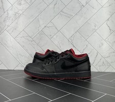 jordan 1 retro low black metallic silver varsity red