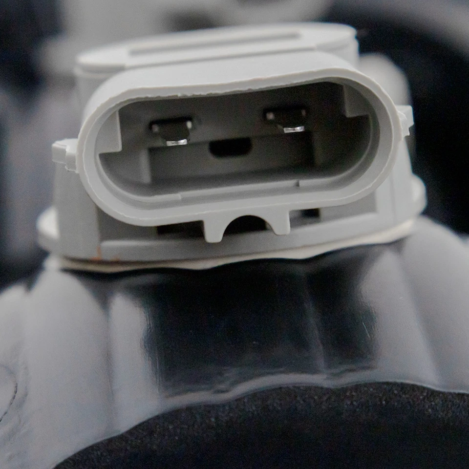 Luz trasera para Mazda Tribute 2001-2004 montaje lateral pasajero Foto 2 de 4