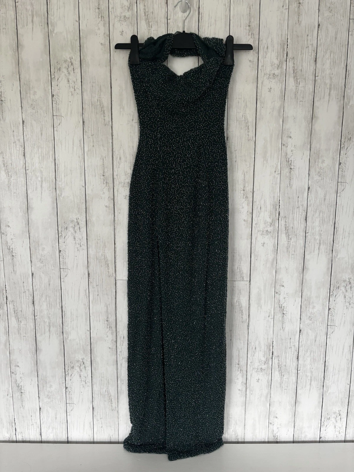Abito lungo Oh Polly La Rochette impreziosito da perline verde scuro UK 8 senza maniche